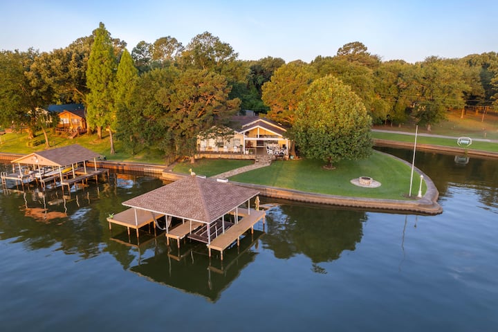 Richland-Chambers Reservoir Condo with Pool! - Deptos. en complejo  residencial en renta en Corsicana, Texas, Estados Unidos - Airbnb