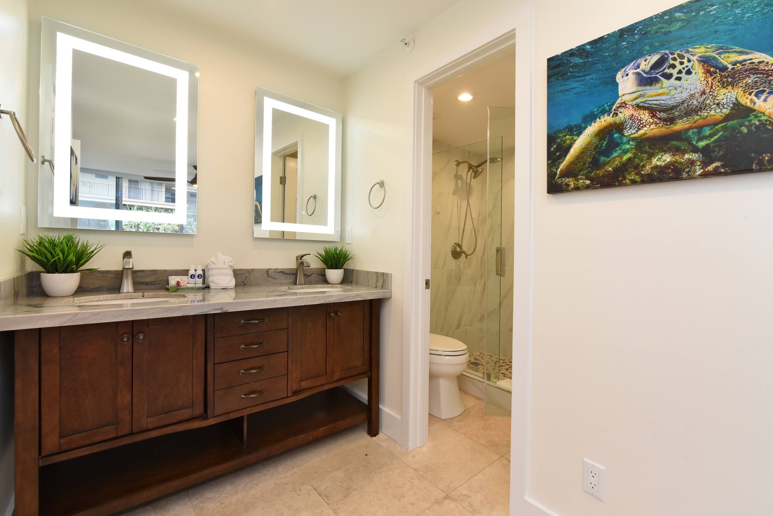 Condo in Lahaina · ★4.5 · 2 bedrooms · 3 beds · 2 baths - Image 20
