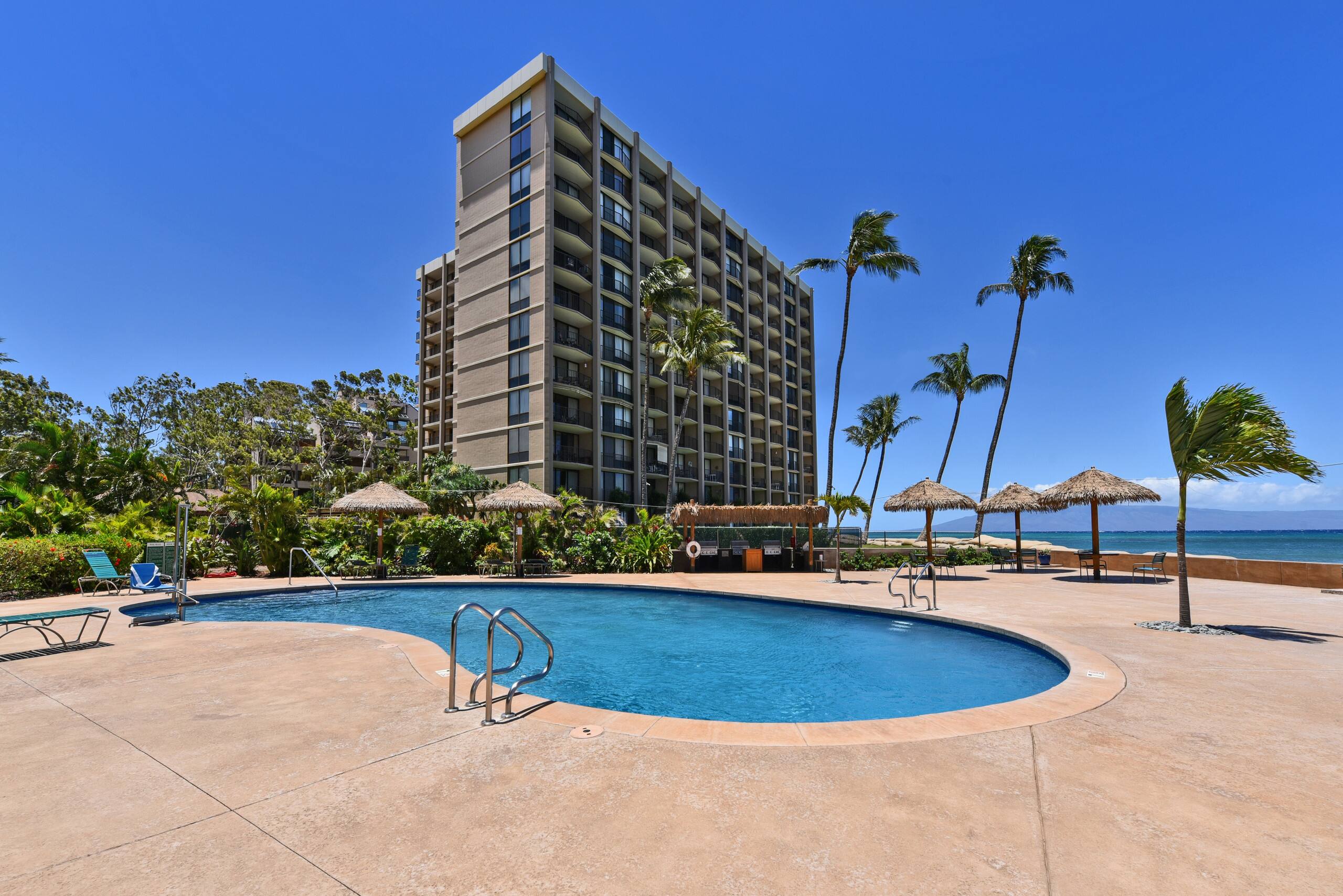 Condo in Lahaina · ★4.5 · 2 bedrooms · 3 beds · 2 baths - Image 39
