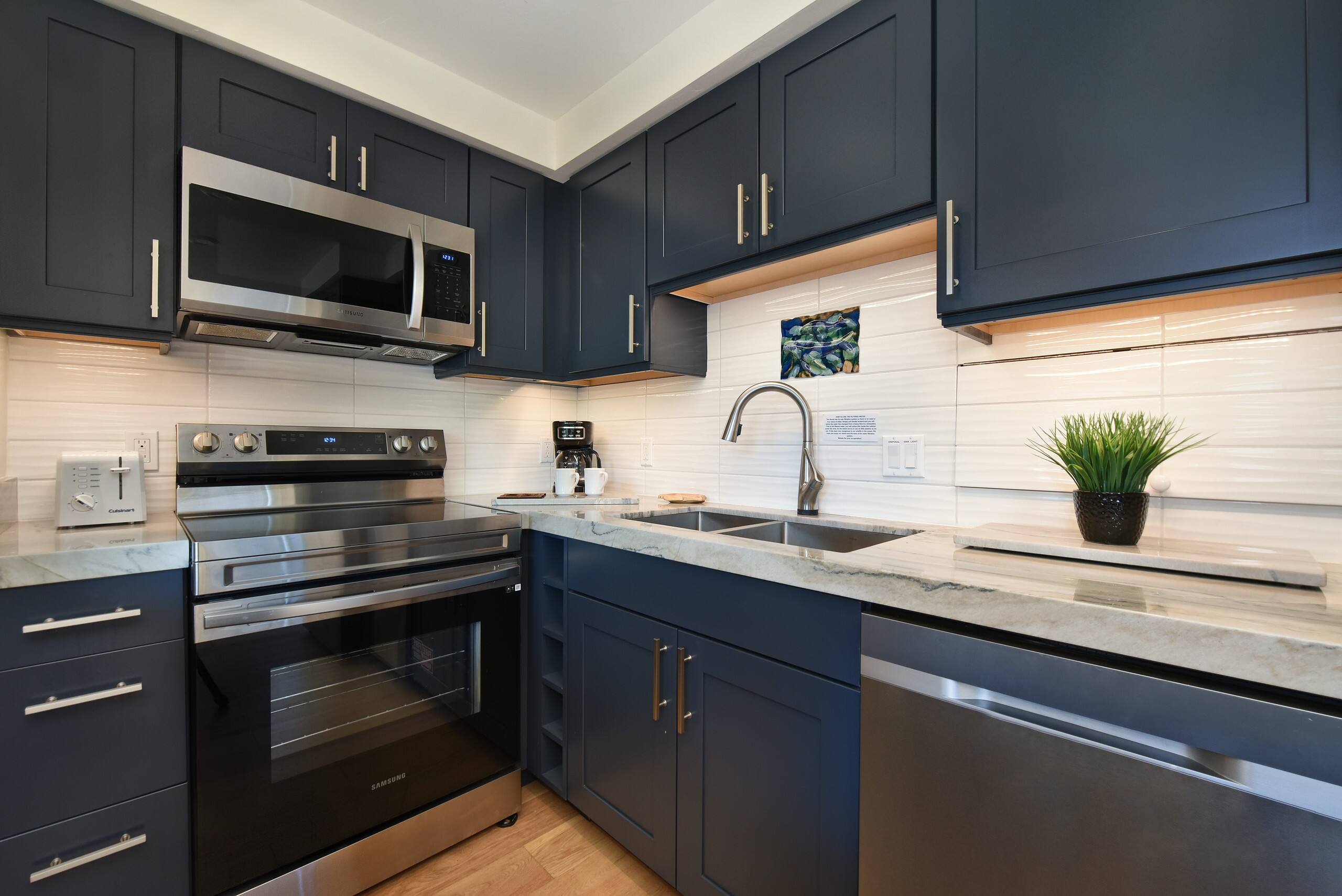 Condo in Lahaina · ★4.5 · 2 bedrooms · 3 beds · 2 baths - Image 10