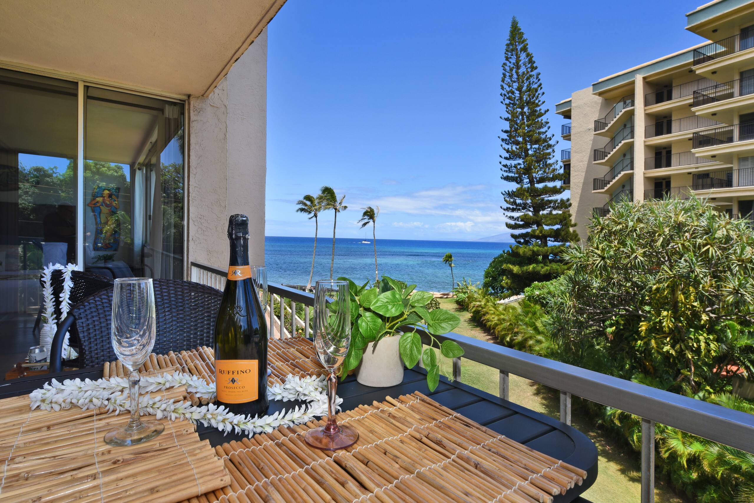 Condo in Lahaina · ★4.5 · 2 bedrooms · 3 beds · 2 baths - Image 30