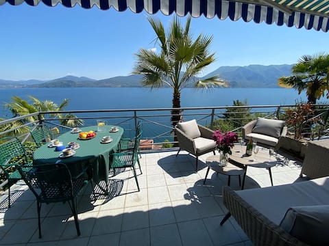 Diana villa with garden and lake view in Oggebbio