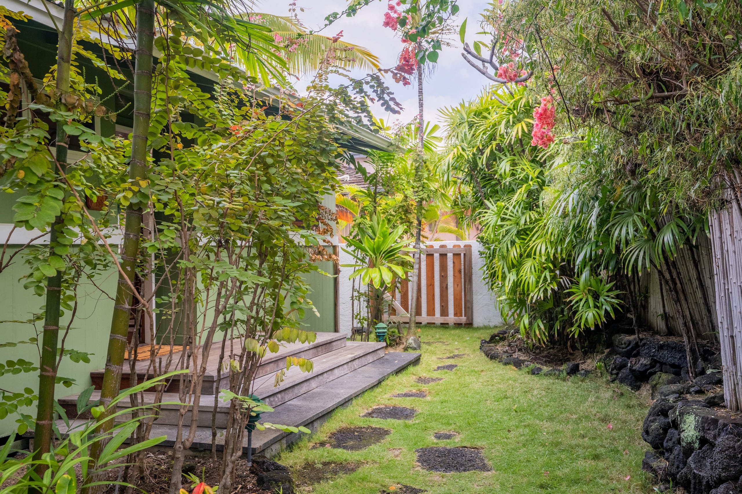 Home in Kailua-Kona · ★4.83 · 2 bedrooms · 3 beds · 2 baths - Image 50