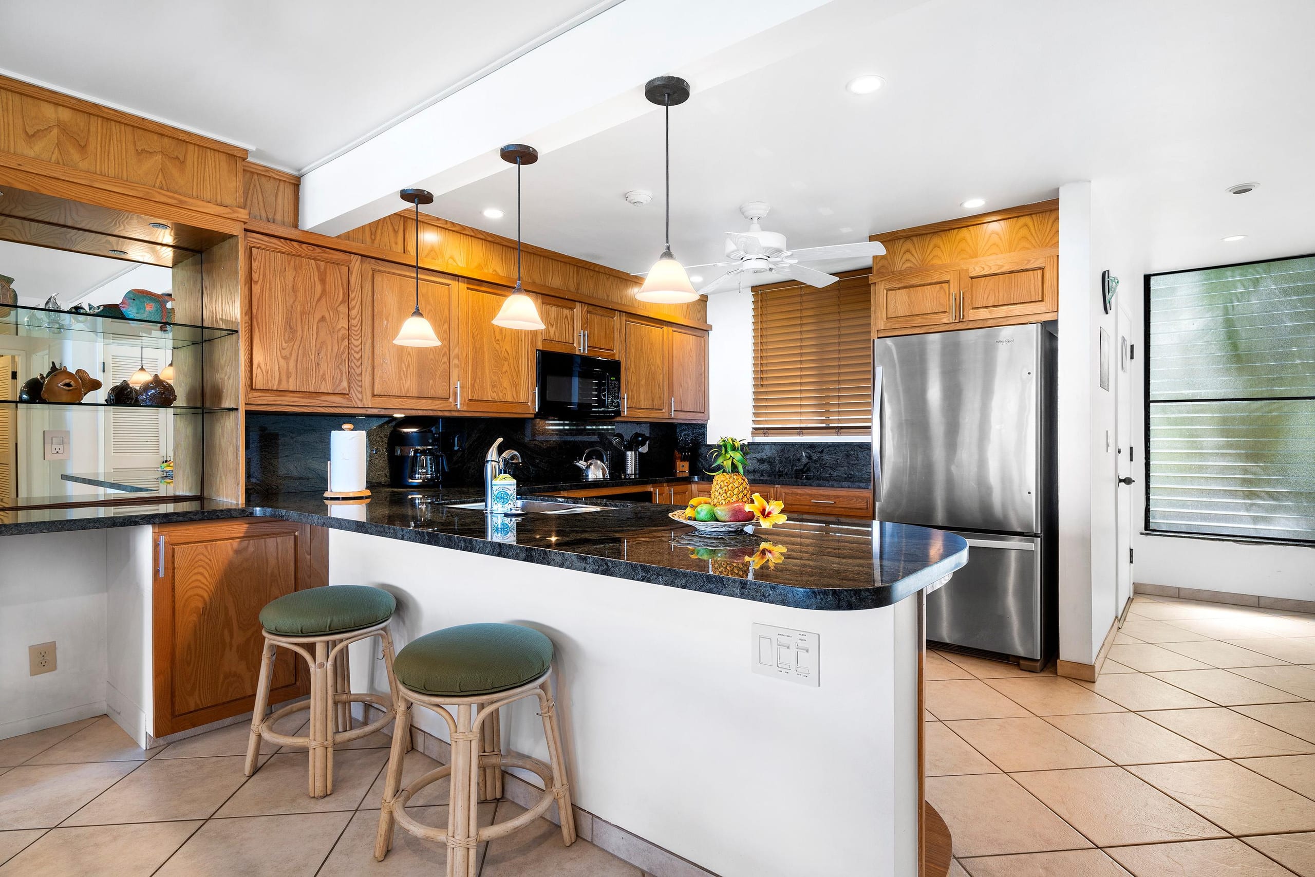 Condo in Kailua-Kona · ★4.71 · 2 bedrooms · 2 beds · 2 baths - Image 8