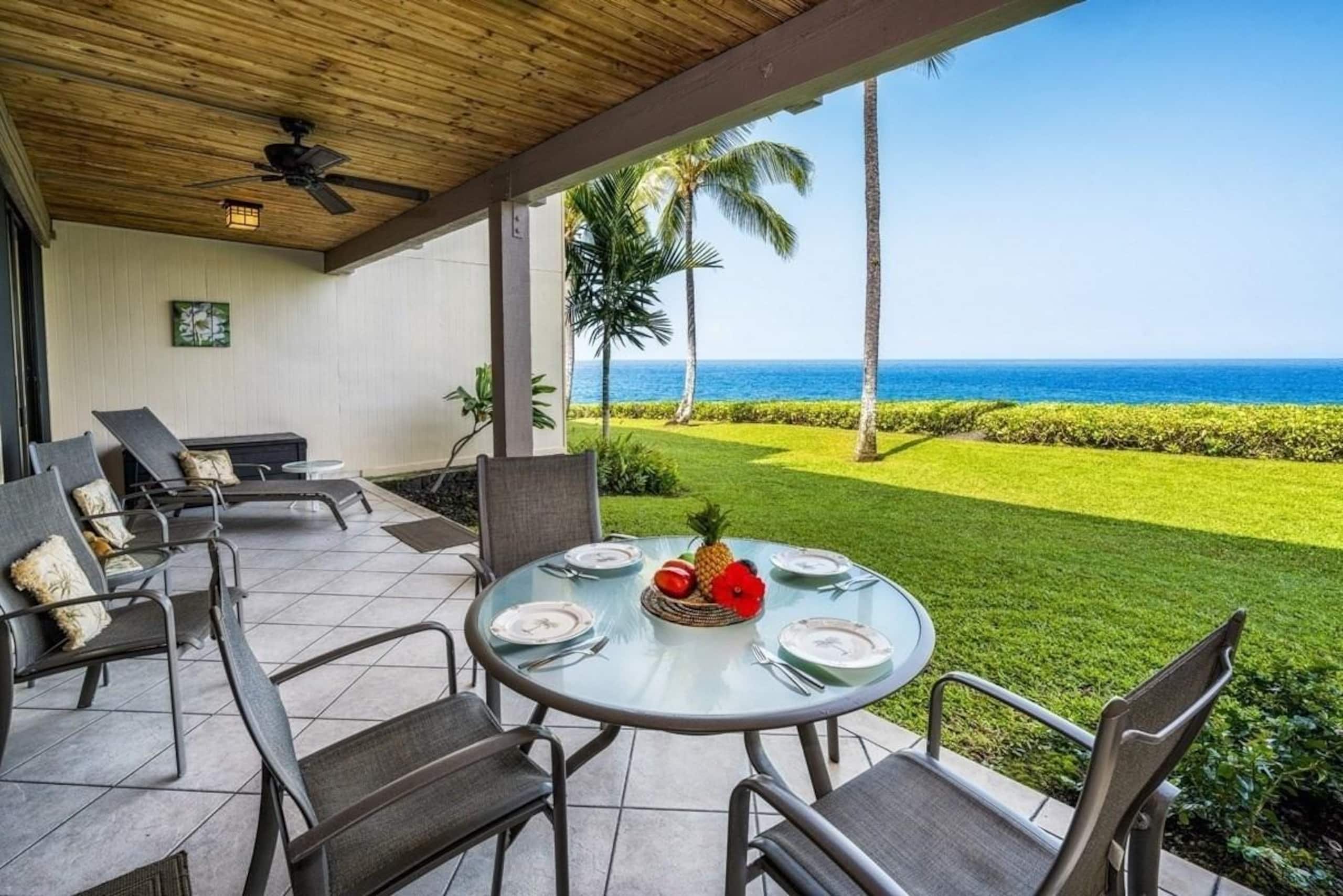 Condo in Kailua-Kona · ★4.71 · 2 bedrooms · 2 beds · 2 baths - Image 1
