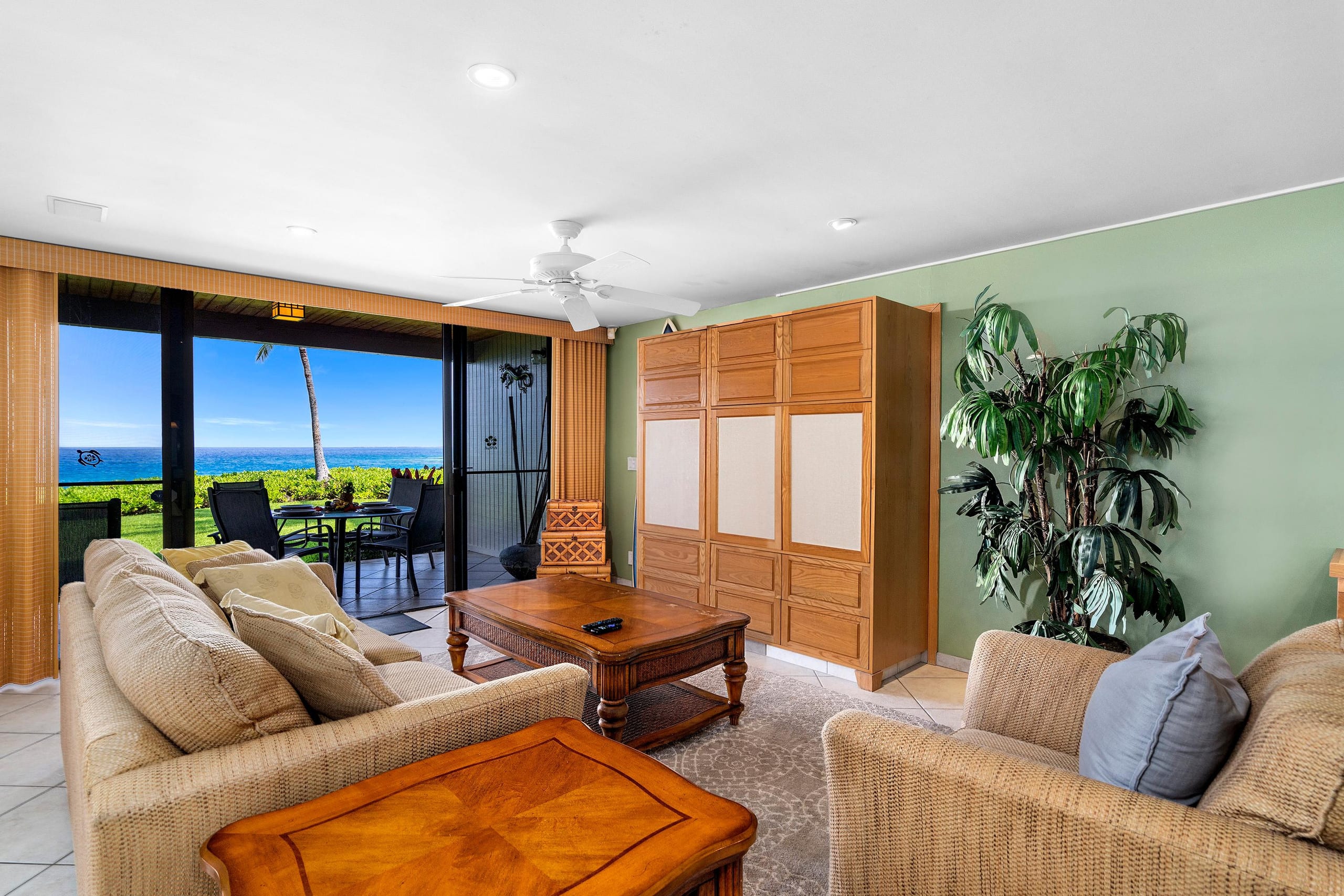 Condo in Kailua-Kona · ★4.71 · 2 bedrooms · 2 beds · 2 baths - Image 4