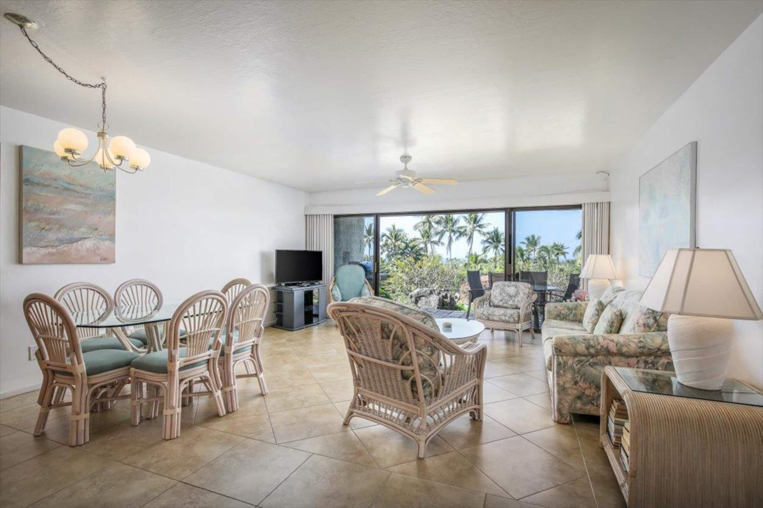 Condo in Kailua-Kona · ★4.5 · 2 bedrooms · 2 beds · 2 private baths - Image 5