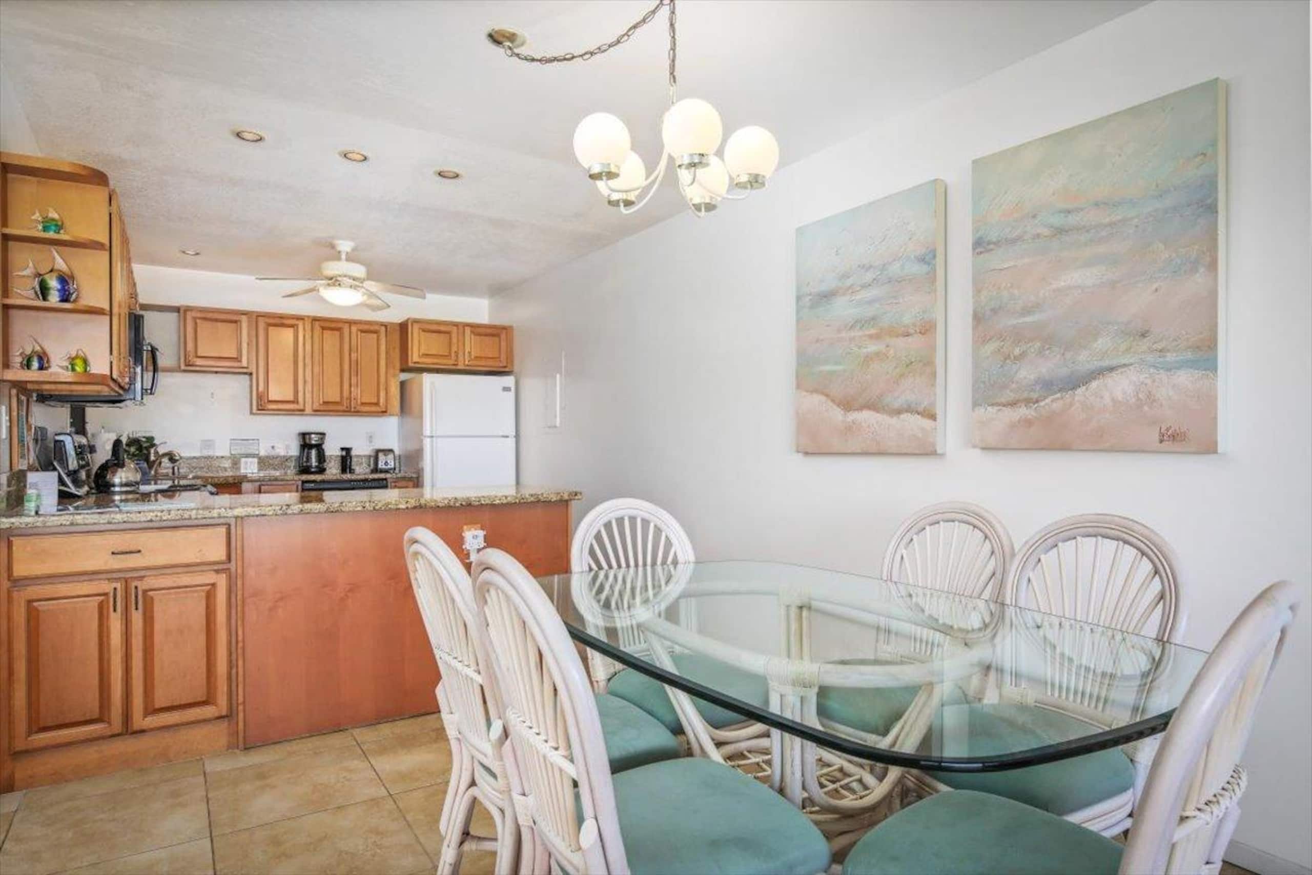 Condo in Kailua-Kona · ★4.5 · 2 bedrooms · 2 beds · 2 private baths - Image 7