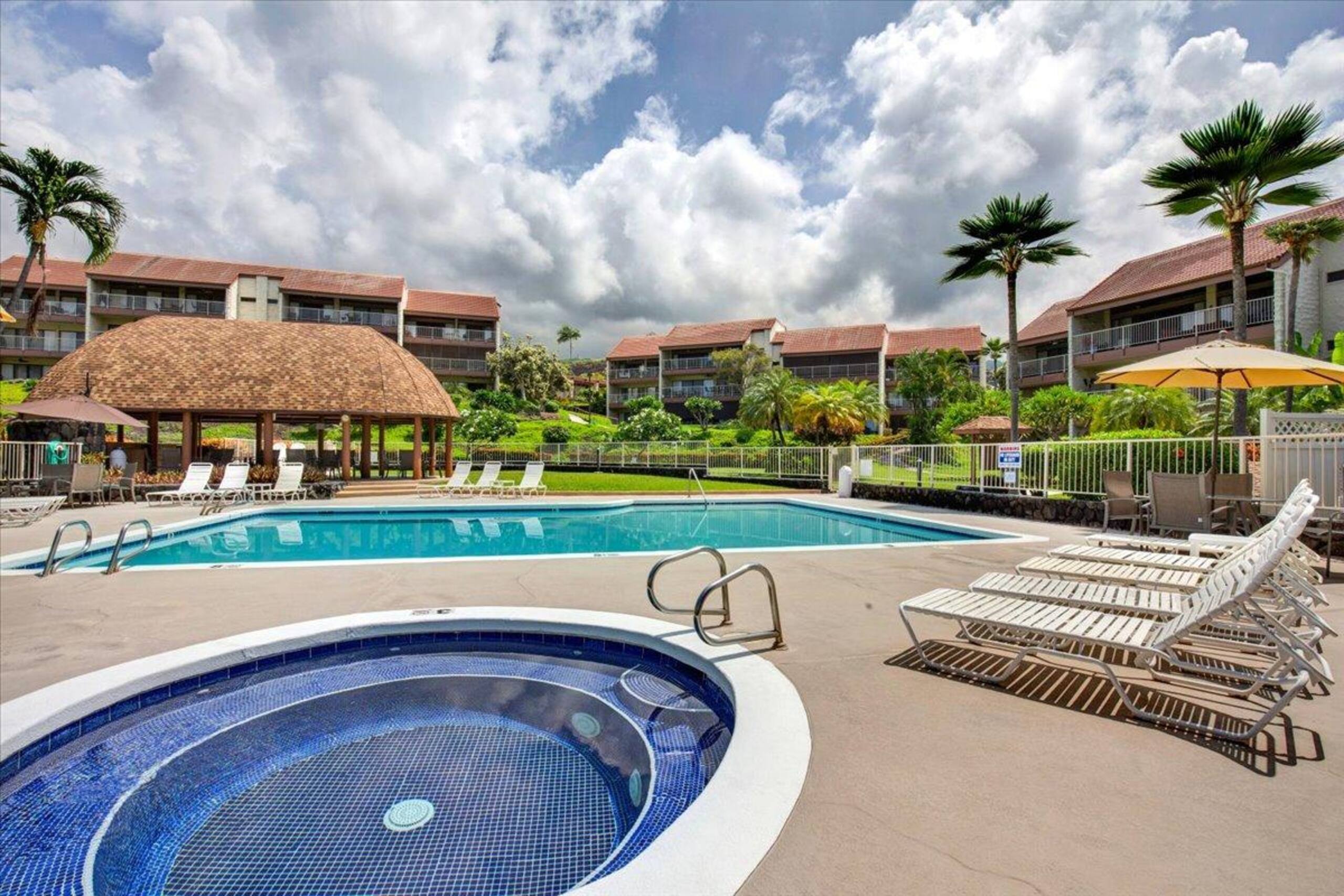 Condo in Kailua-Kona · ★4.5 · 2 bedrooms · 2 beds · 2 private baths - Image 20