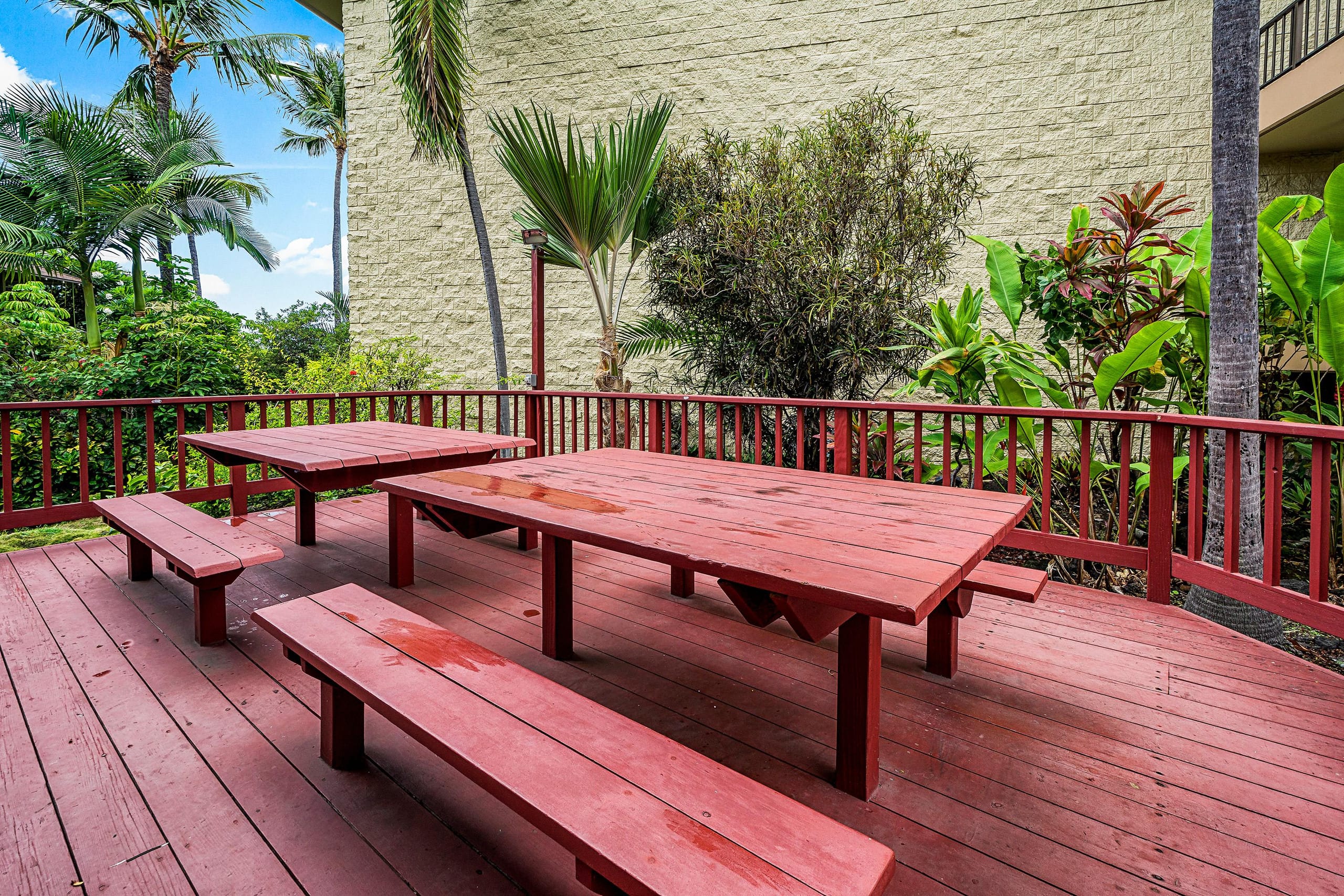 Condo in Kailua-Kona · ★4.83 · 1 bedroom · 2 beds · 1 private bath - Image 18