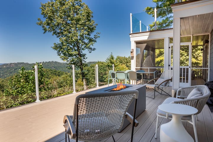 Asheville Mountaintop Home with Unparalleled Views