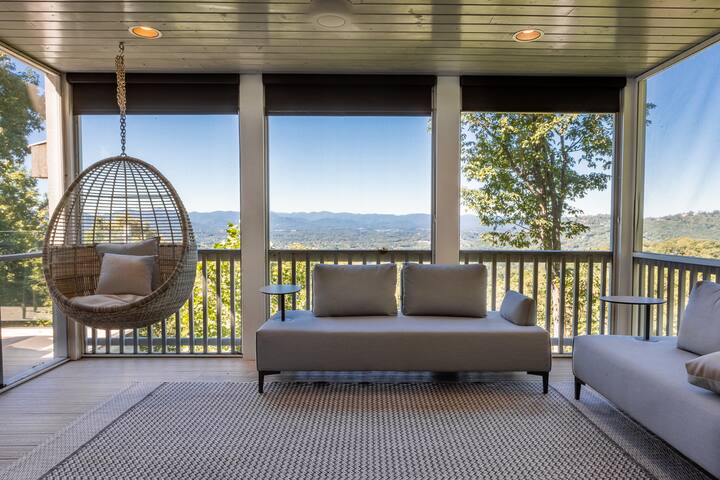 Asheville Mountaintop Home with Unparalleled Views gallery image 4