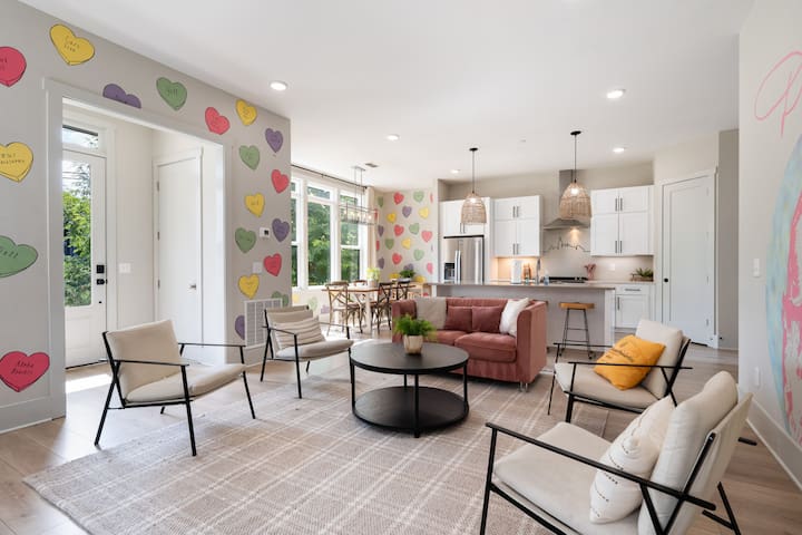 22 Bed West Nashville Rooftop and Pool Table