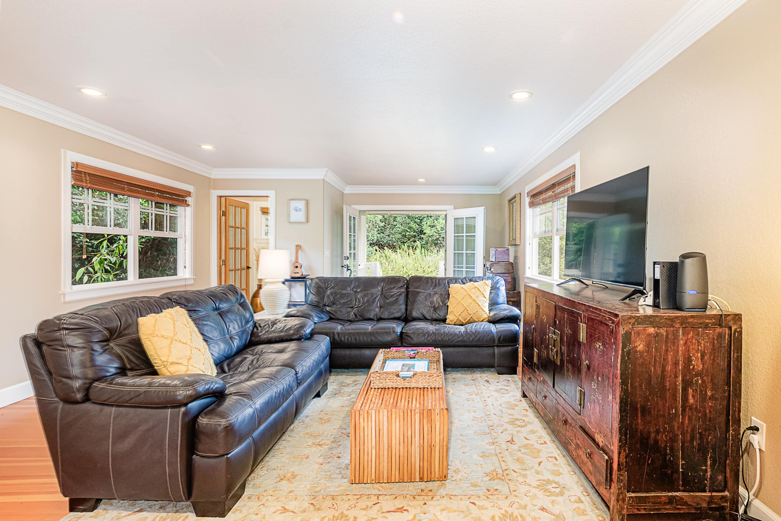 Home in Keaau · ★4.81 · 1 bedroom · 1 bed · 1.5 baths - Image 9
