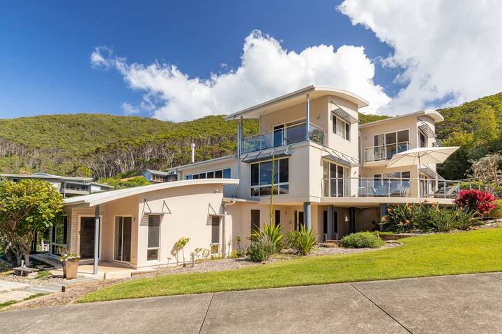 Breakaway @ Blueys – absolute spacious luxury home gallery image 5