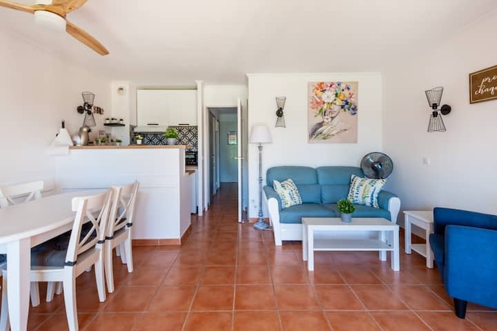 Appartement Décoré Avec Goût Et Climatisé 2 Pièces - Mallemort
