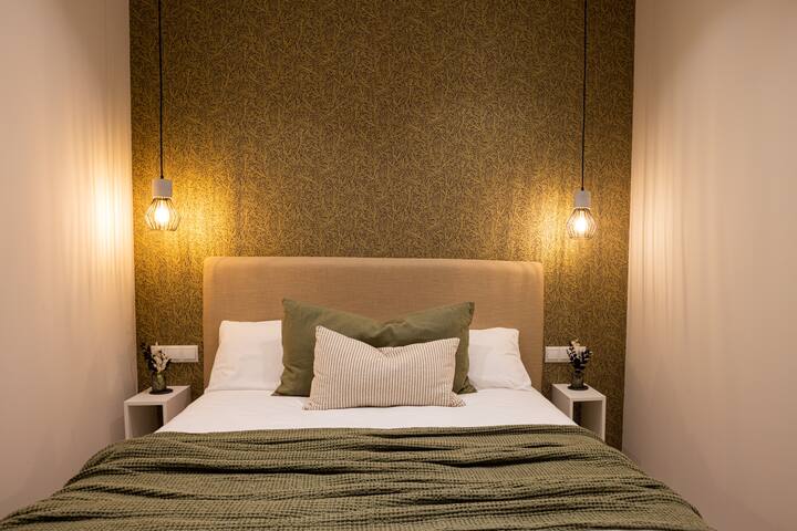 غرفة النوم الرئيسية.