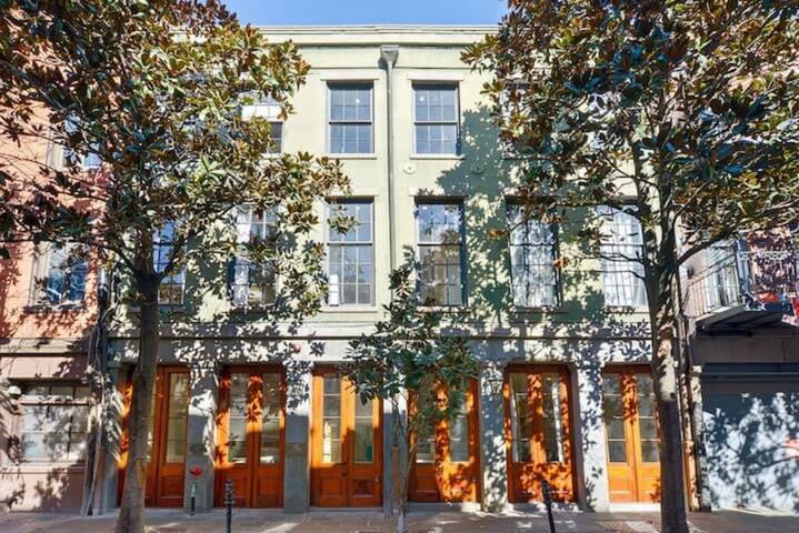 Group-Friendly NOLA Suite • Near Bourbon gallery image 5