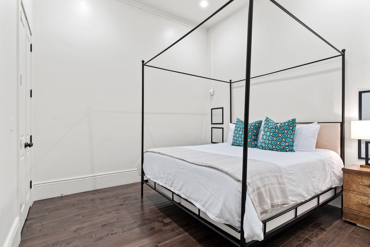 101单元的第一间标准双人床 