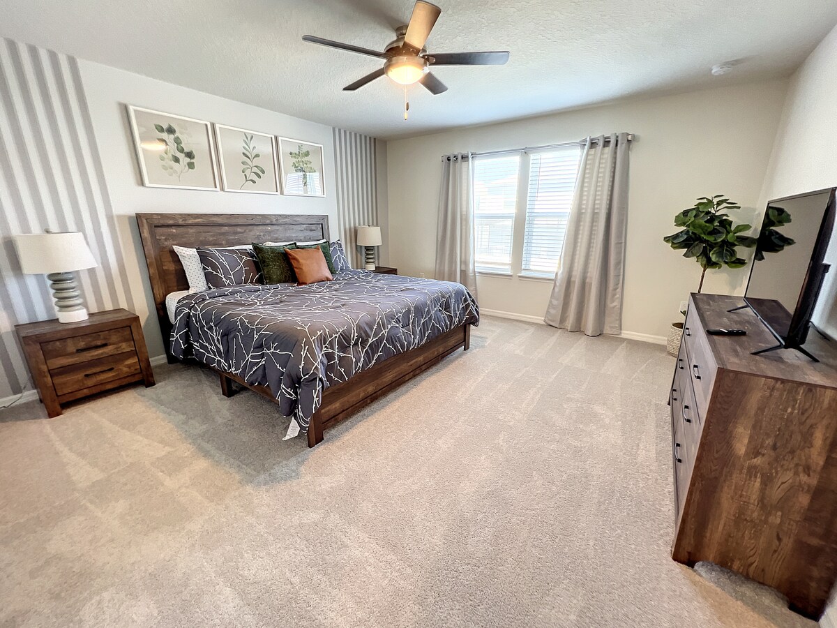 جناح رئيسي في الطابق العلوي