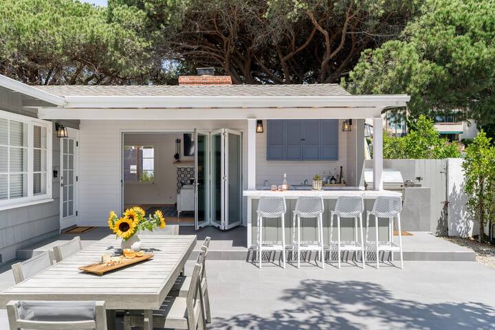 Gorgeous 4-bd Haven, steps from Windansea Beach gallery image 3