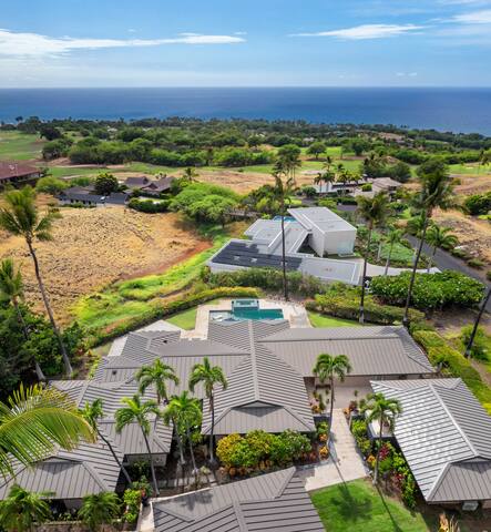 4 BR Resort Home w/Pool, Kids Suite & Sea Views! gallery image 3