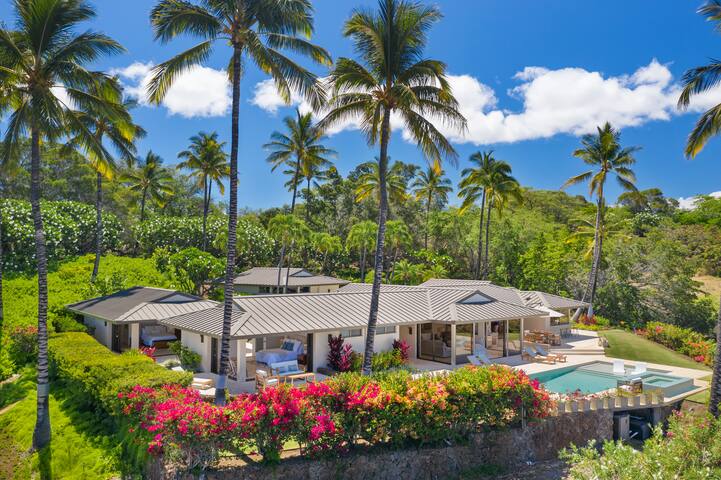 4 BR Resort Home w/Pool, Kids Suite & Sea Views! gallery image 2