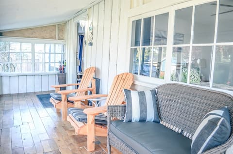 Kye Bay Pet Friendly Steps to Beach - Encl. Porch