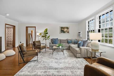 Spacious 3b/3b Mediterranean in White Plains