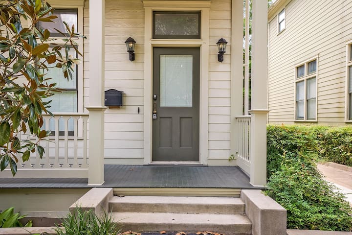 Charming State Thomas Home – Big Groups Welcome! gallery image 2