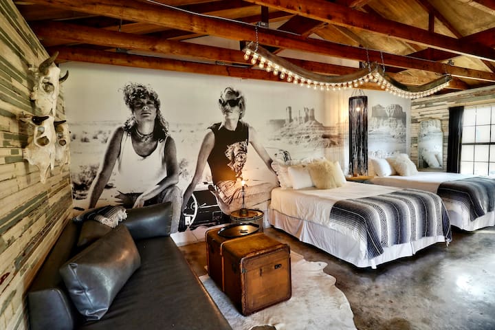 Junk Gypsy
 managed Airbnb listing 2