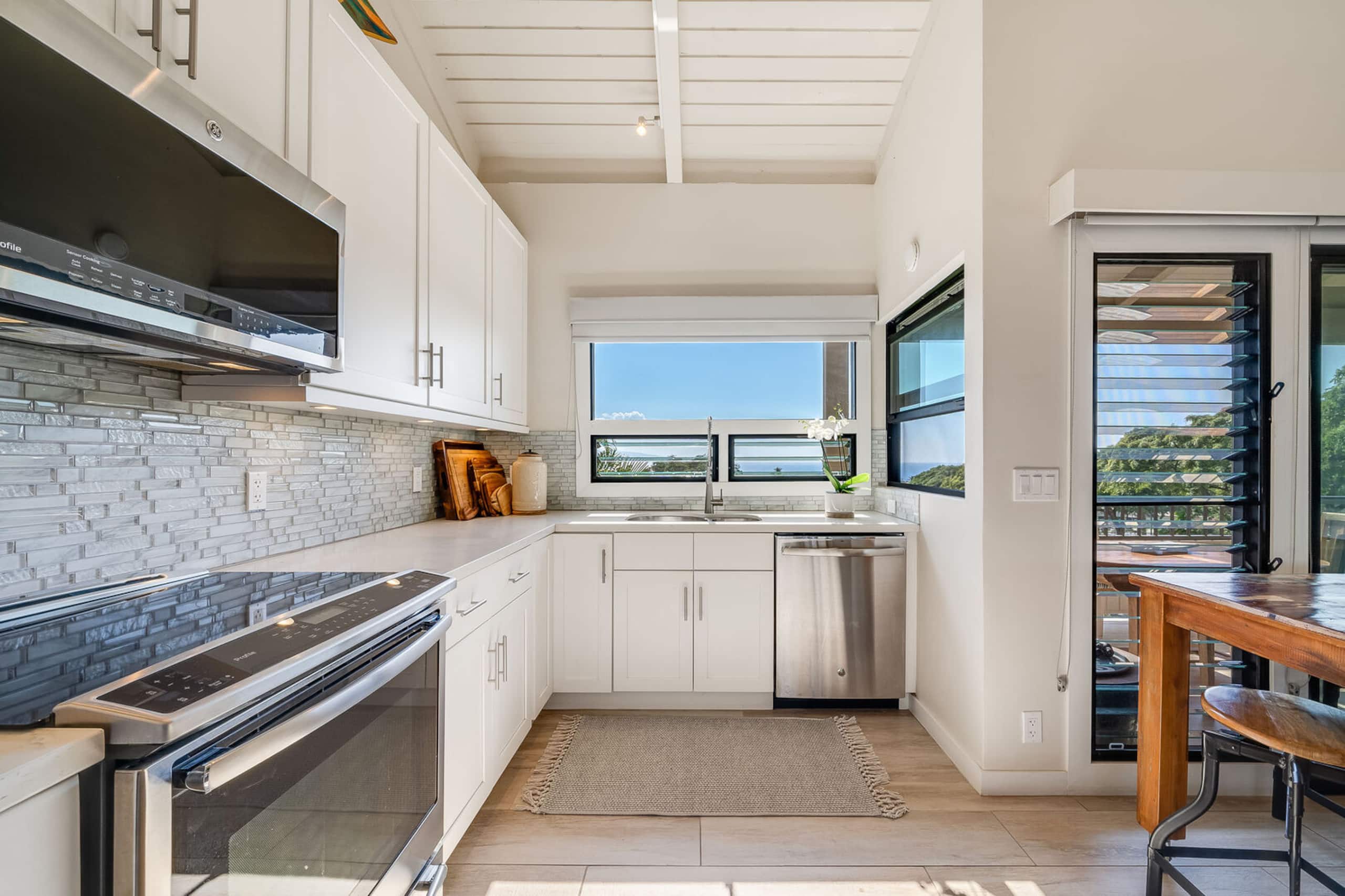 Condo in Kihei · ★4.74 · 2 bedrooms · 2 beds · 2 baths - Image 12