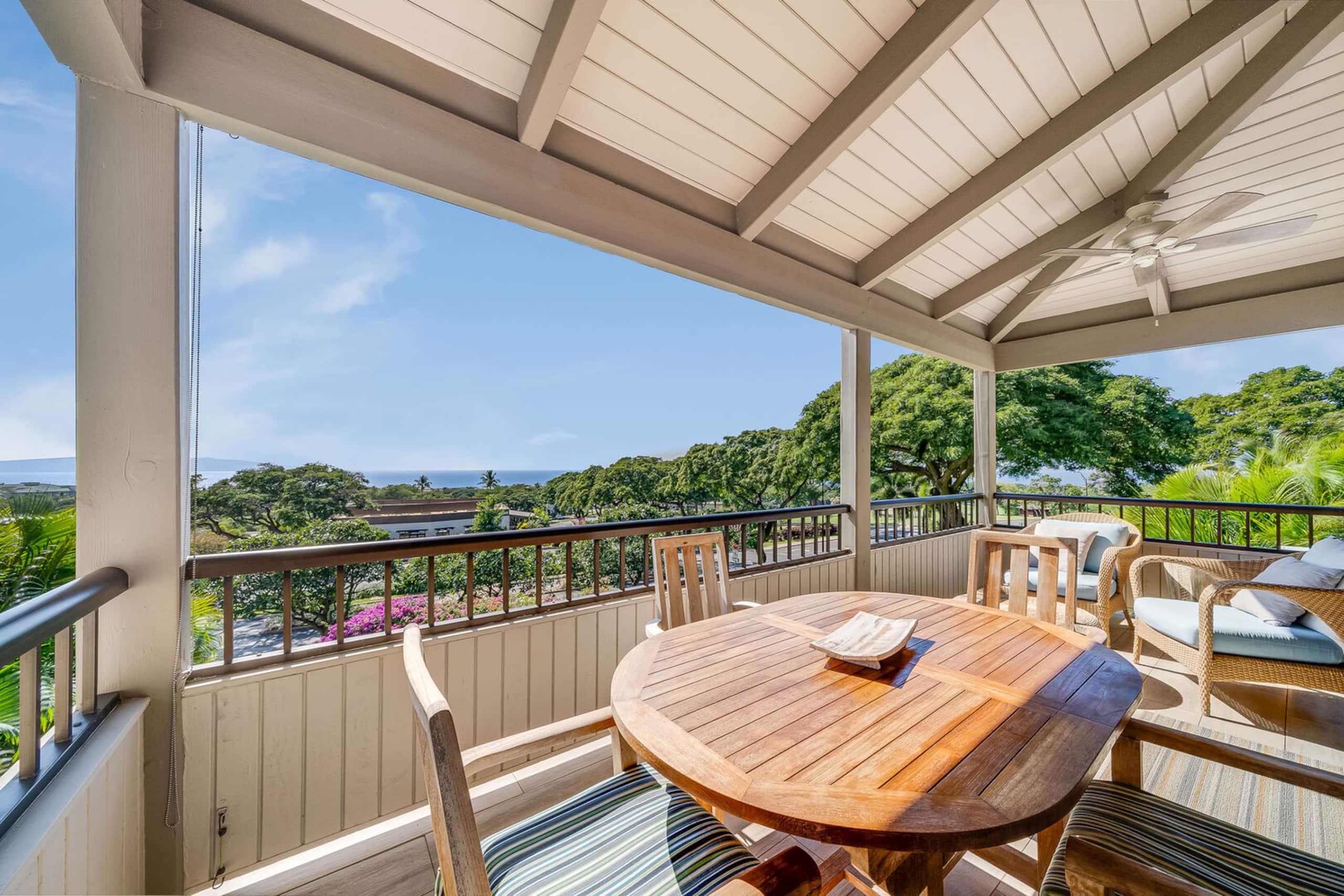 Condo in Kihei · ★4.74 · 2 bedrooms · 2 beds · 2 baths - Image 2