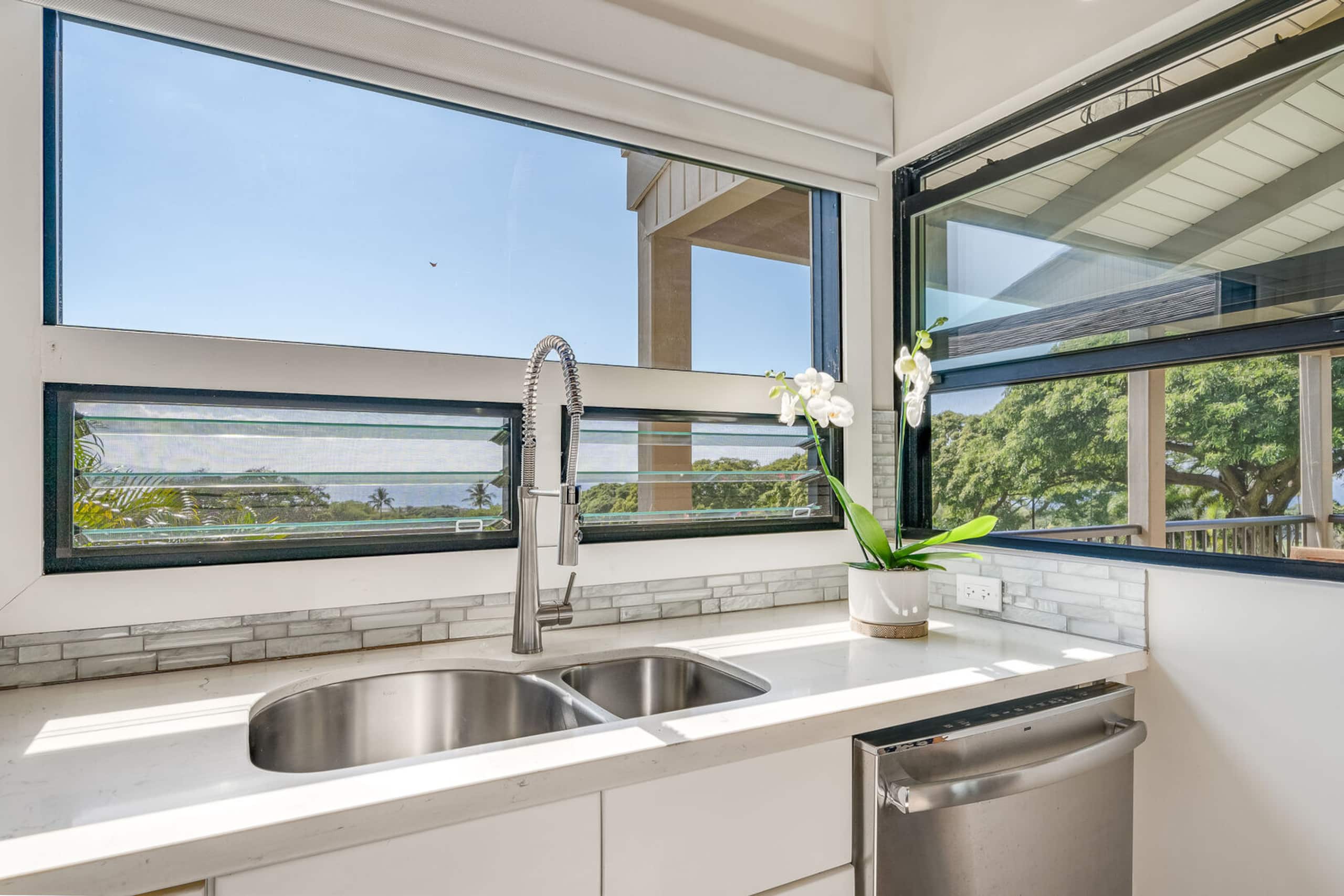 Condo in Kihei · ★4.74 · 2 bedrooms · 2 beds · 2 baths - Image 13