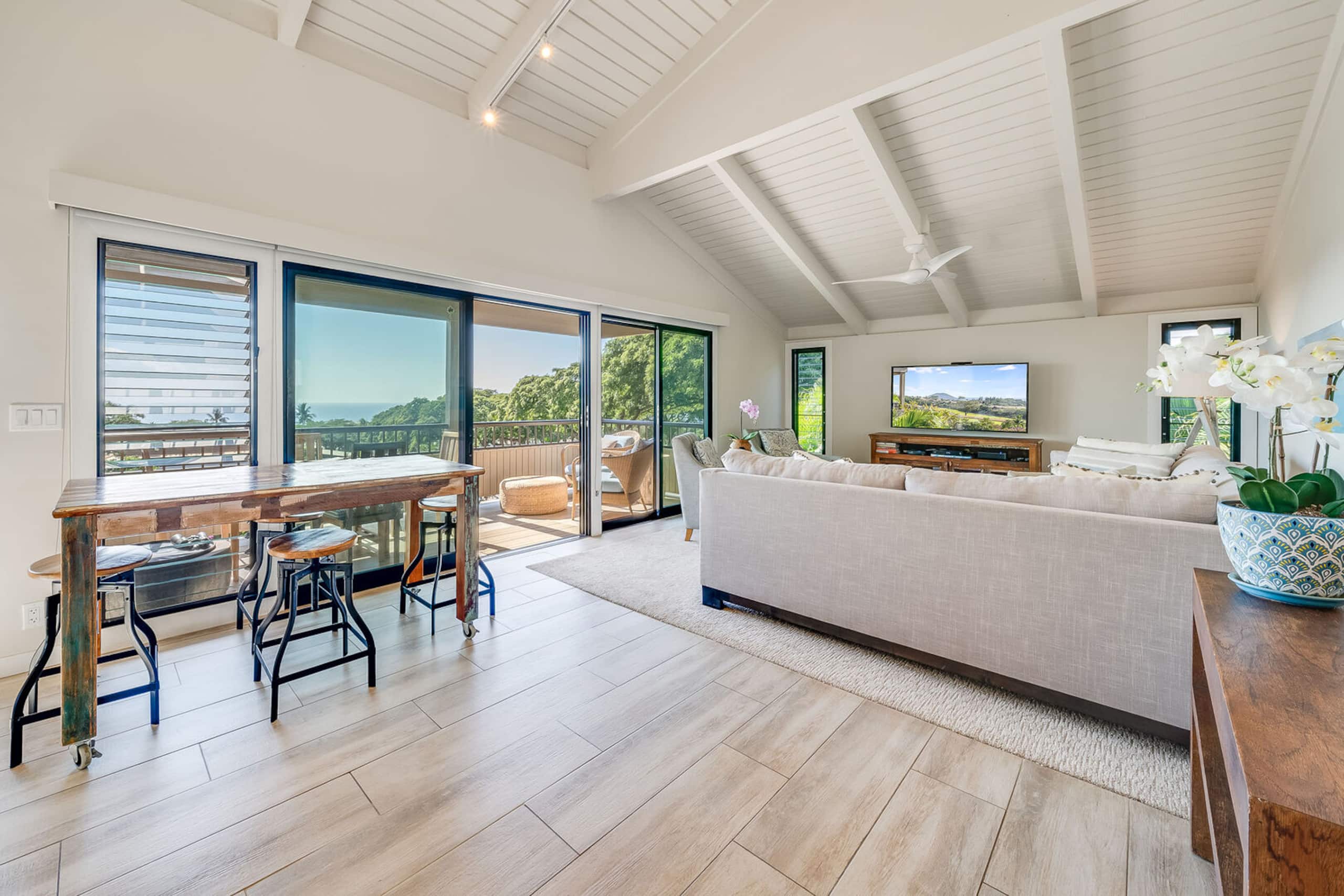 Condo in Kihei · ★4.74 · 2 bedrooms · 2 beds · 2 baths - Image 3