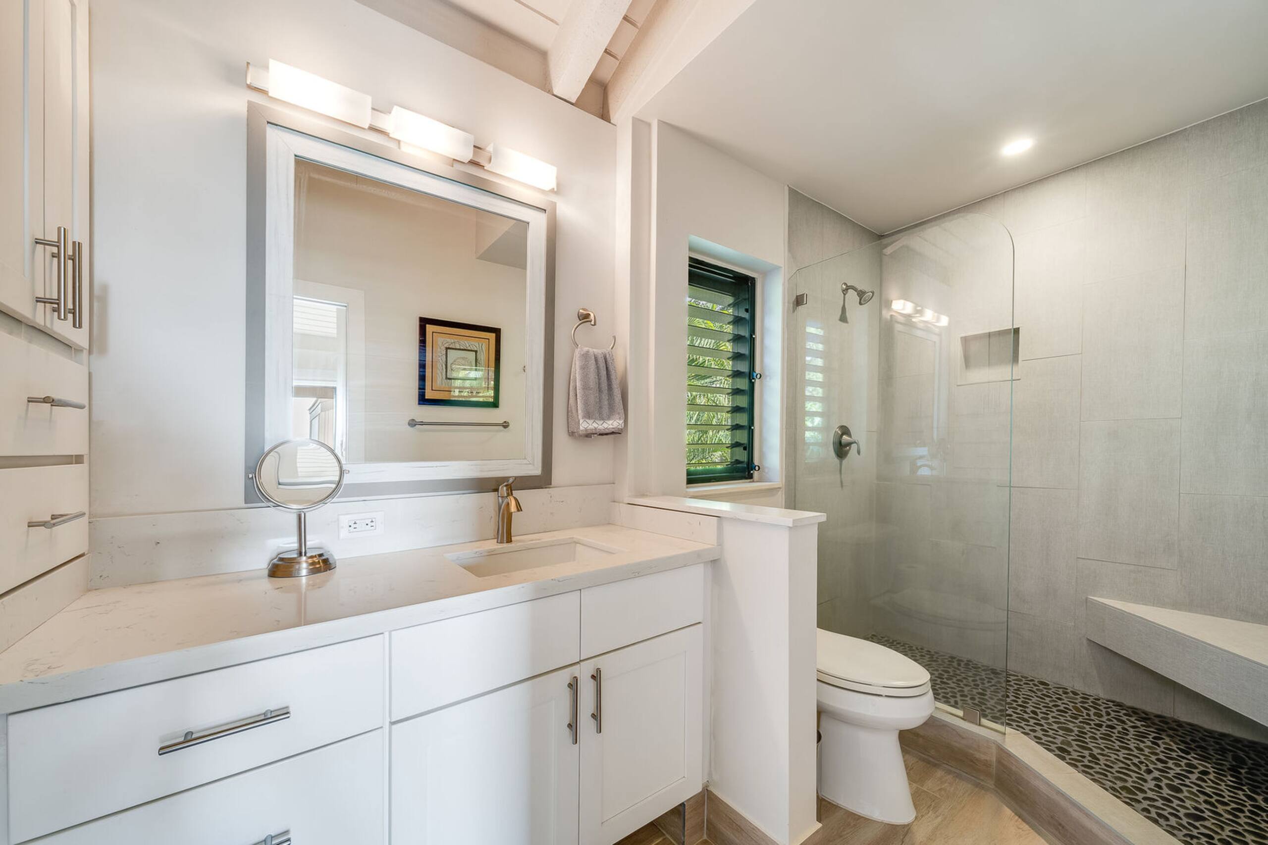 Condo in Kihei · ★4.74 · 2 bedrooms · 2 beds · 2 baths - Image 19