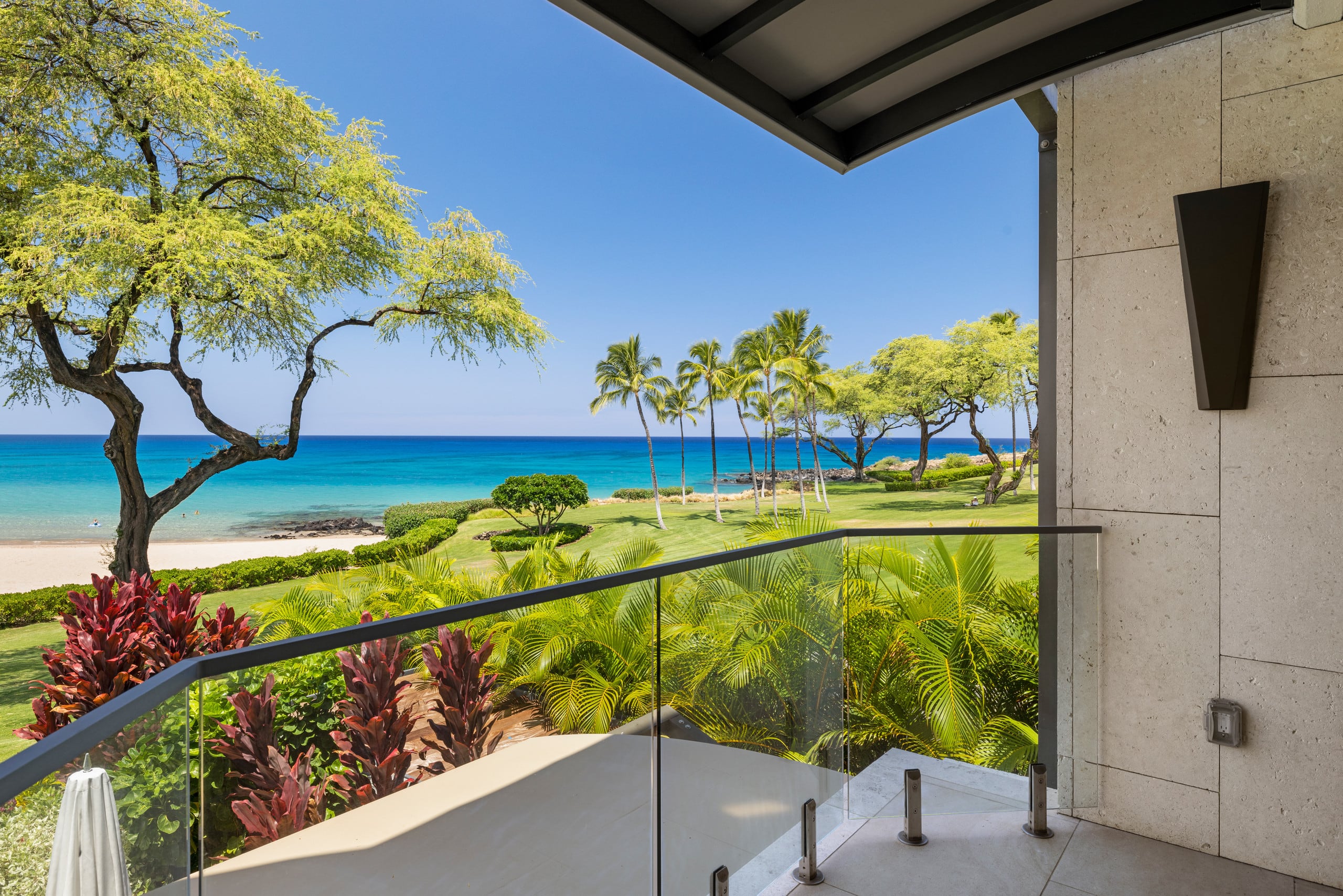 Condo in Waimea · ★5.0 · 2 bedrooms · 4 beds · 2 baths - Image 13