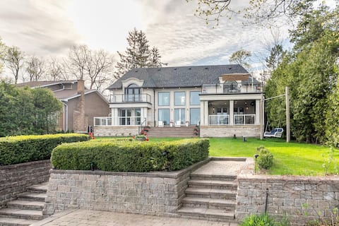 Lake Simcoe Waterfront Cottage