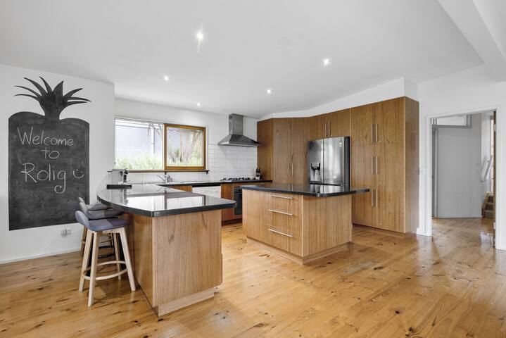 Rolig – Shoreham family escape with pool gallery image 5