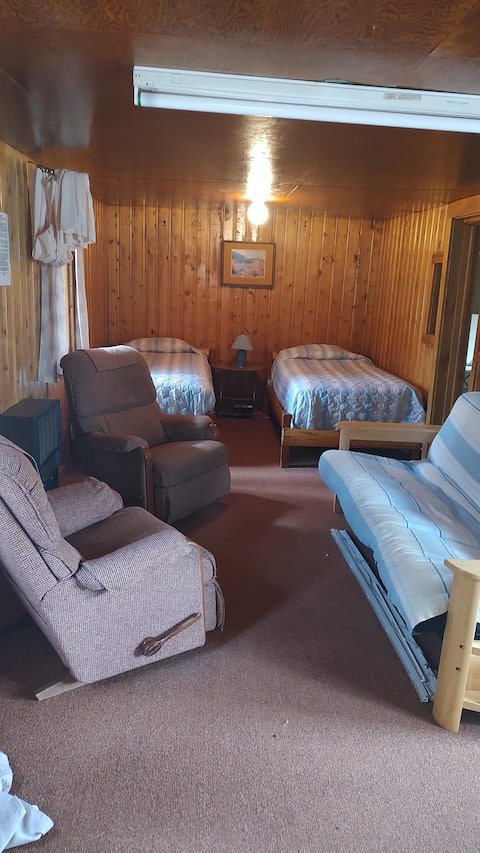 Cabin 11 at Sportsman’s Lodge