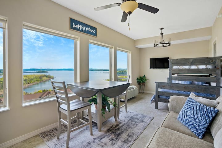 Happy Place Condo | Stunning Table Rock Lake Views - Branson, MO