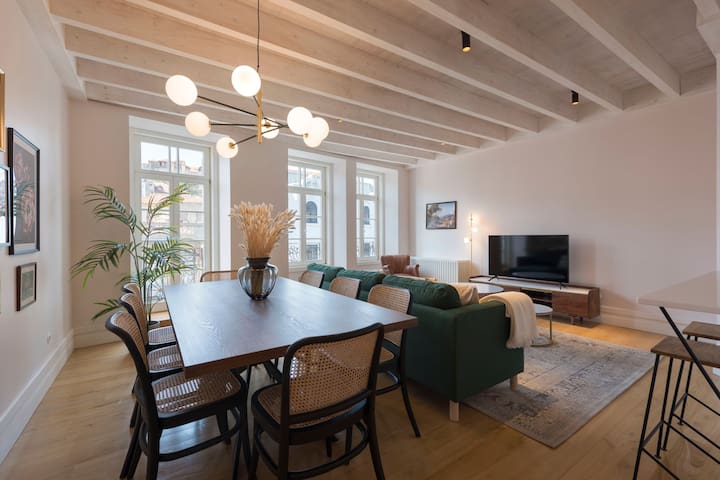 Mouzinho Luxury 3BR Flat l 5 min Walk to Ribeira gallery image 2