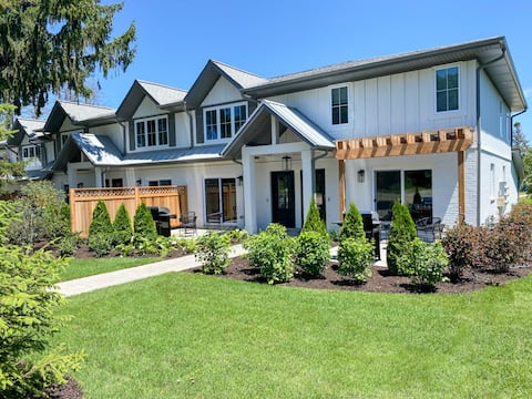 Winter getaway! Close to town, ski, & more!
