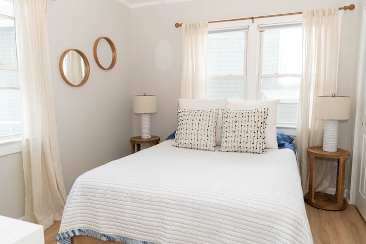 Queen bedroom in Point Pleasant Beach house rental