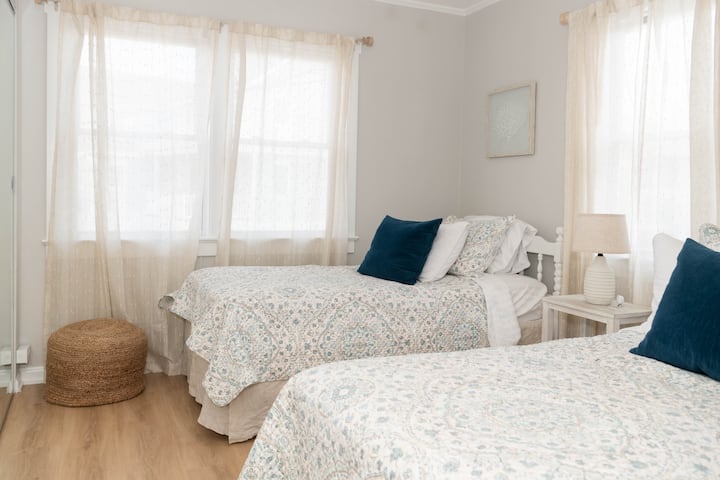 Kids bedroom with two single beds at Jersey Shore rental