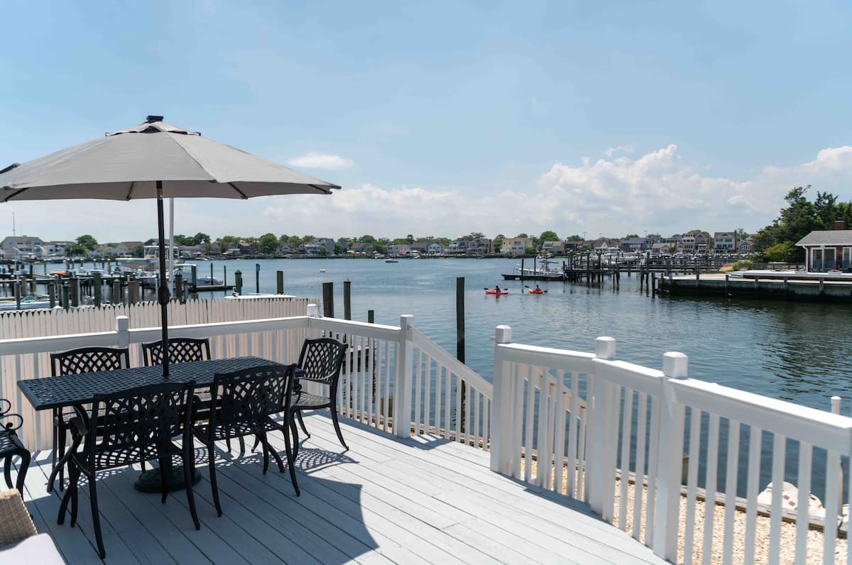Waterfront beach house rental on Lake Louise in Point Pleasant Beach NJ