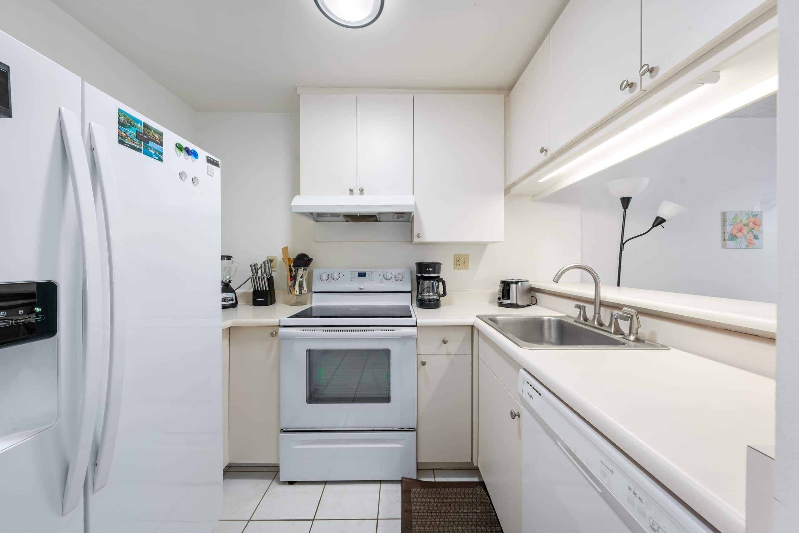 Condo in Kailua-Kona · ★4.38 · 2 bedrooms · 2 beds · 2 shared baths - Image 15