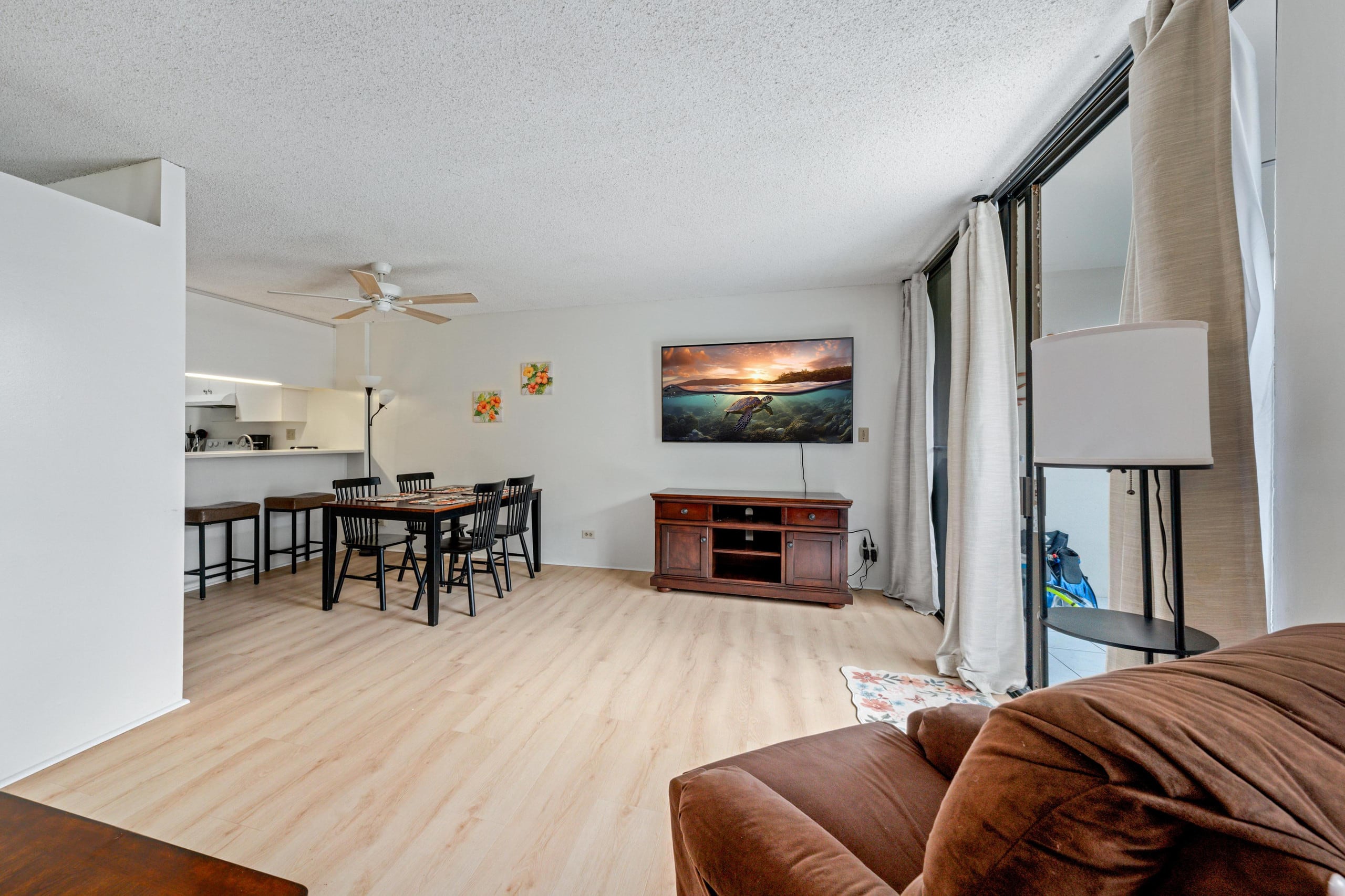 Condo in Kailua-Kona · ★4.38 · 2 bedrooms · 2 beds · 2 shared baths - Image 4