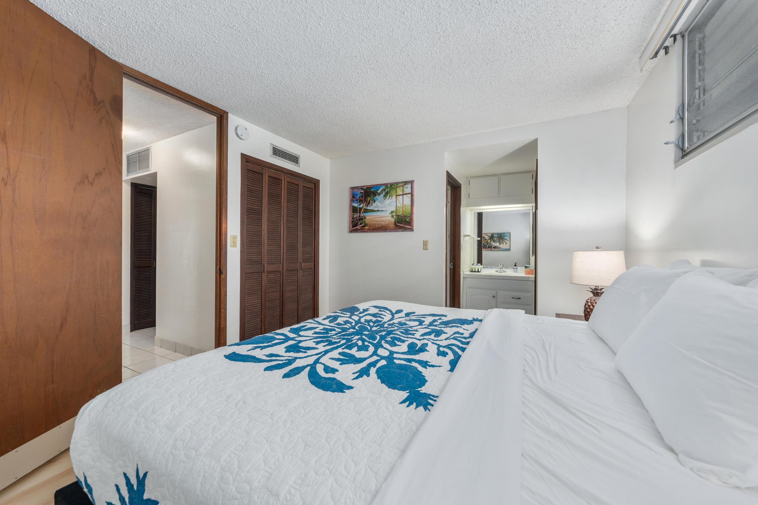 Condo in Kailua-Kona · ★4.38 · 2 bedrooms · 2 beds · 2 shared baths - Image 28