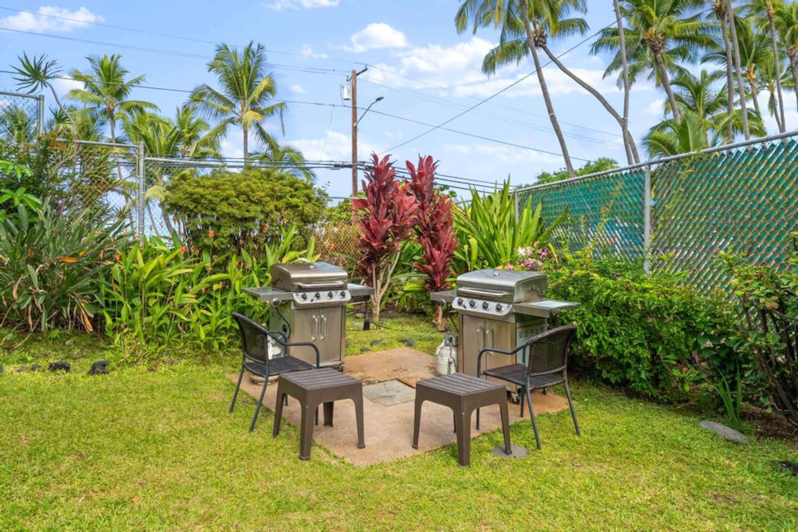 Condo in Kailua-Kona · ★4.38 · 2 bedrooms · 2 beds · 2 shared baths - Image 38